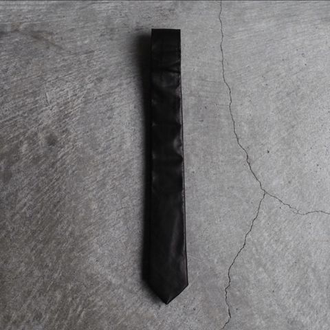 【残りわずか】Leather Regular Tie(BLACK)