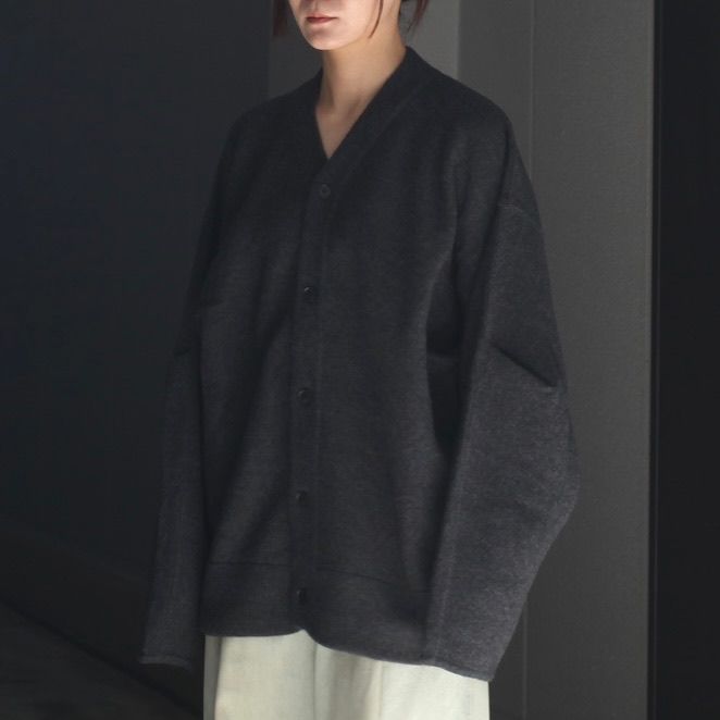 【残りわずか】Extra Fine Wool Knit Tucked Cardigan