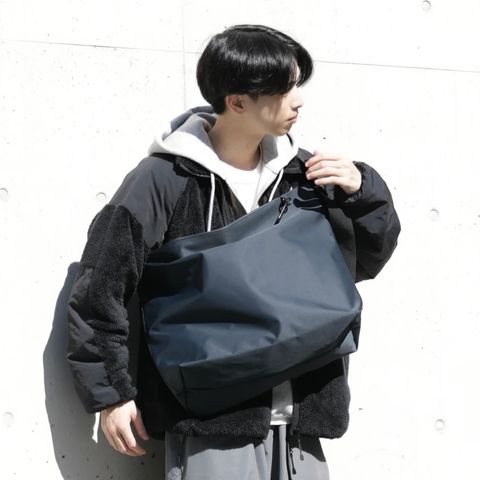 【残りわずか】Nylon Messenger Bag