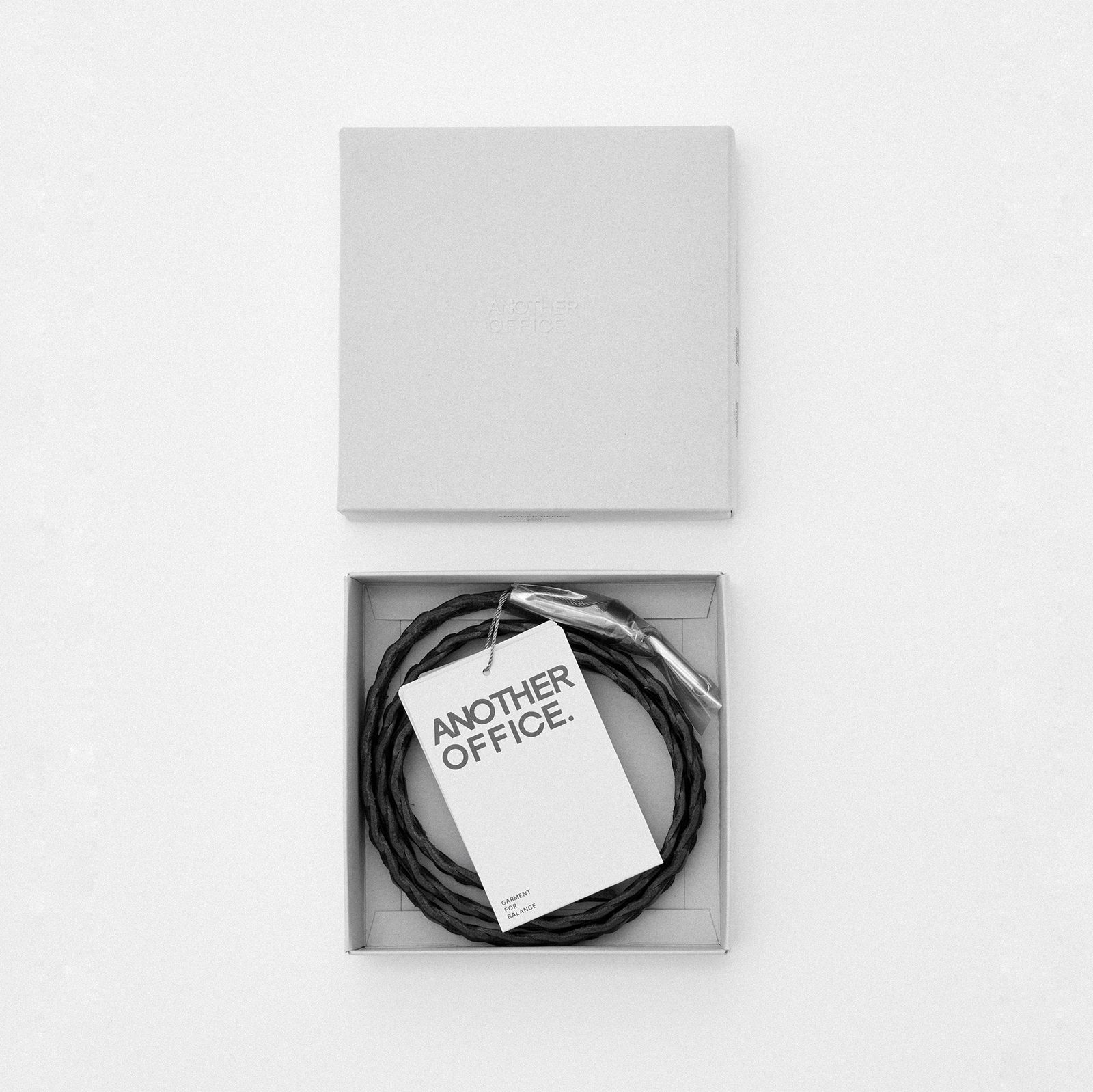 【残りわずか】Narrow Leather Mesh Belt