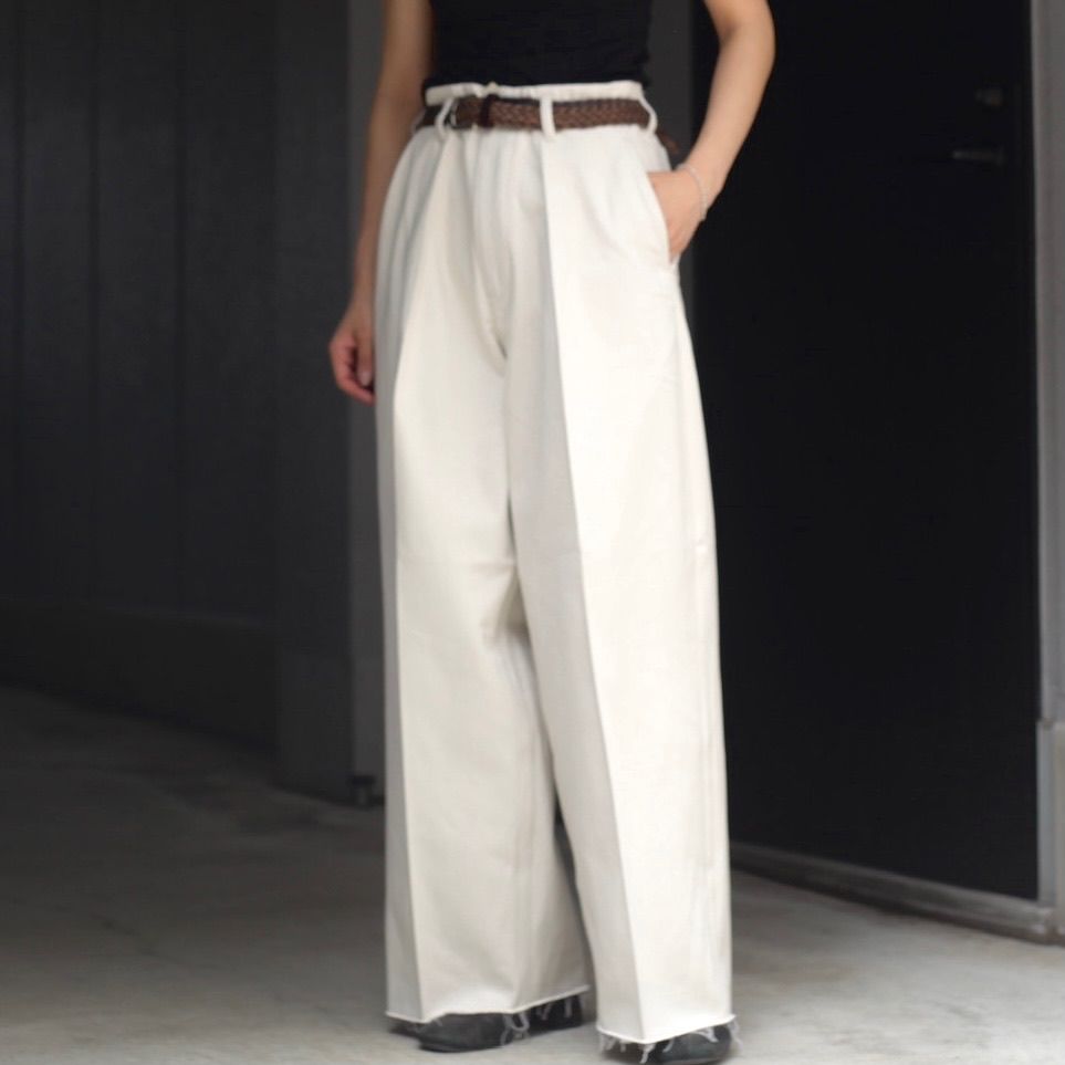 saby 21ss tuck buggy pants | angeloawards.com