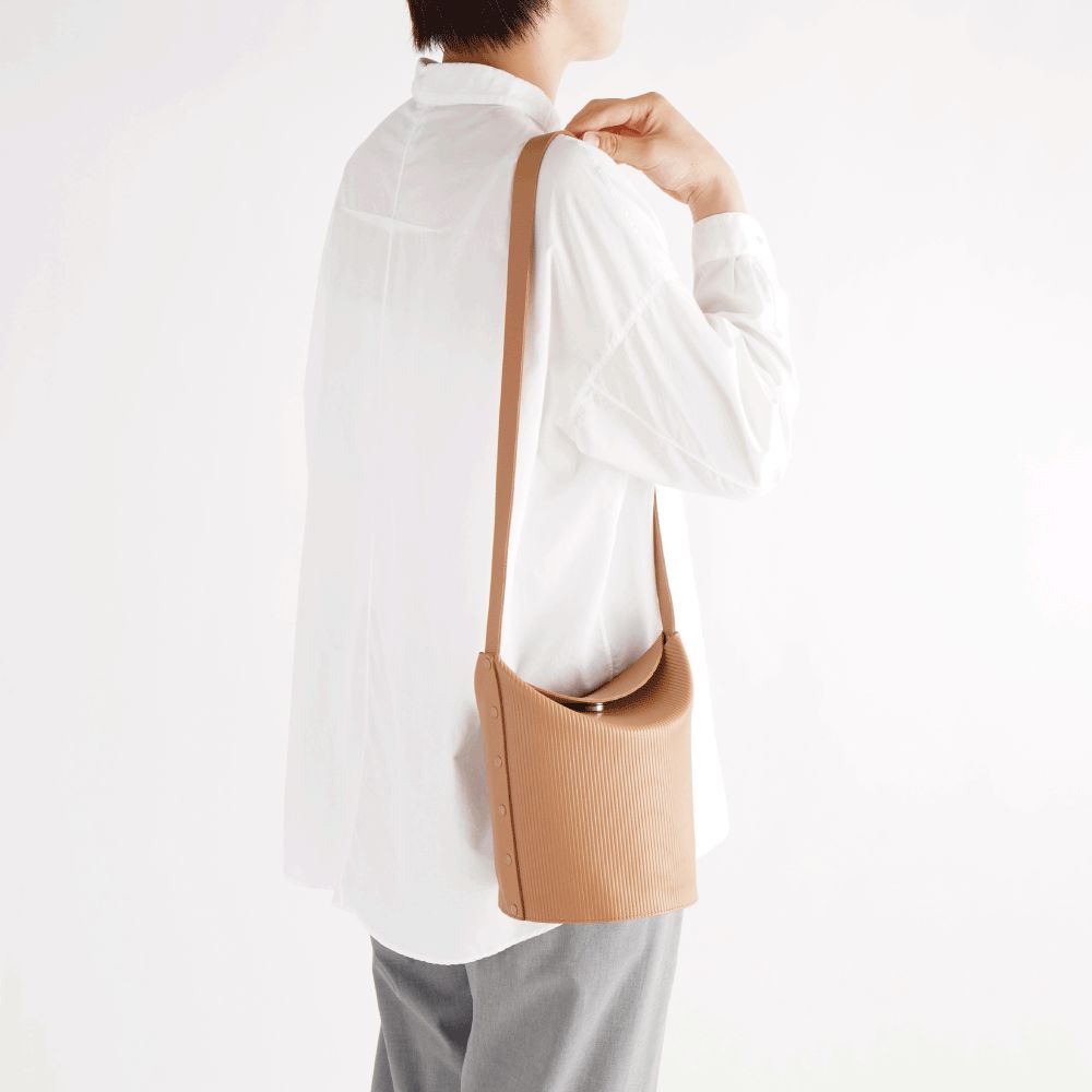 【残り一点】Cardboard Tube Shoulder Bag