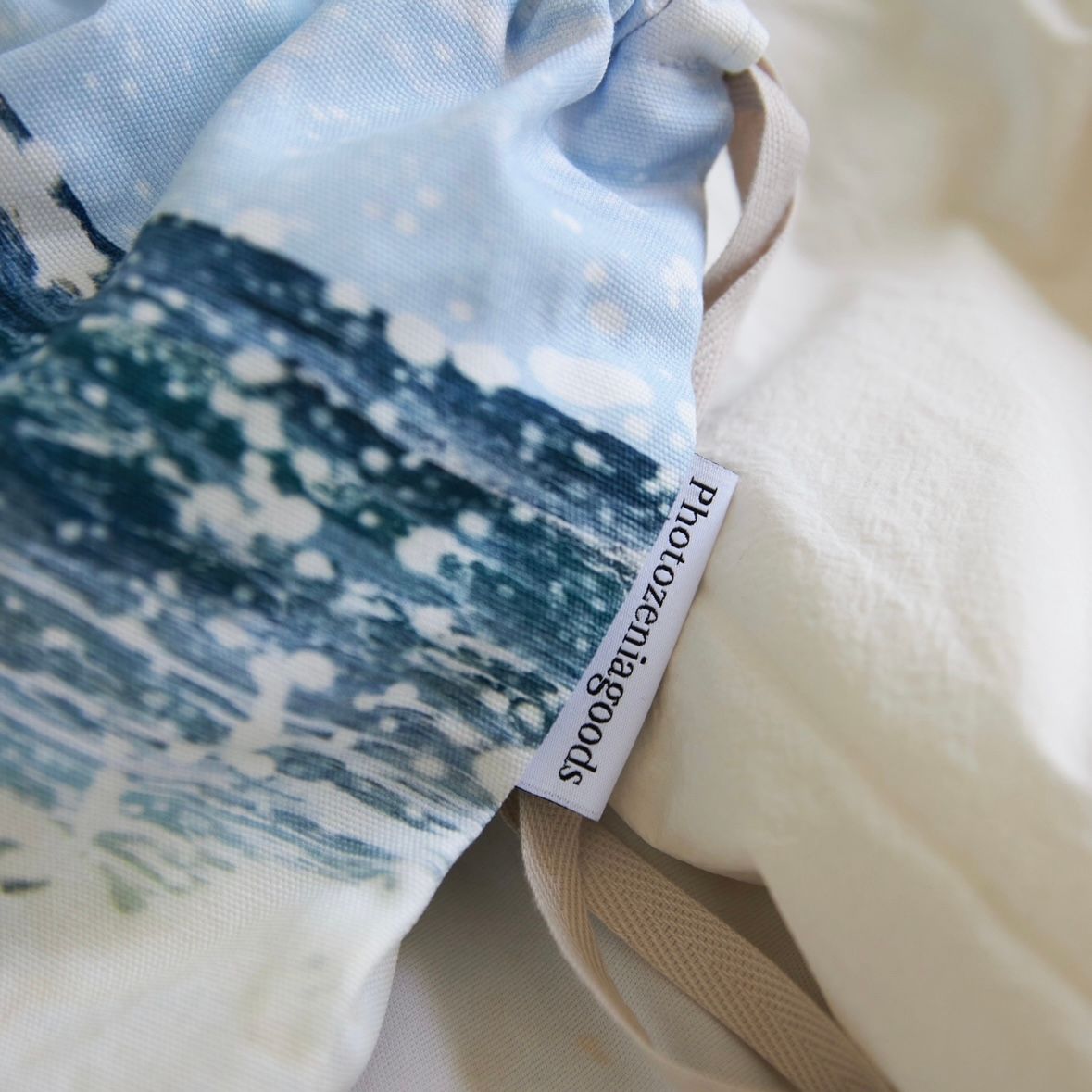 【残りわずか】Jeju Westcoast Pouch Bag