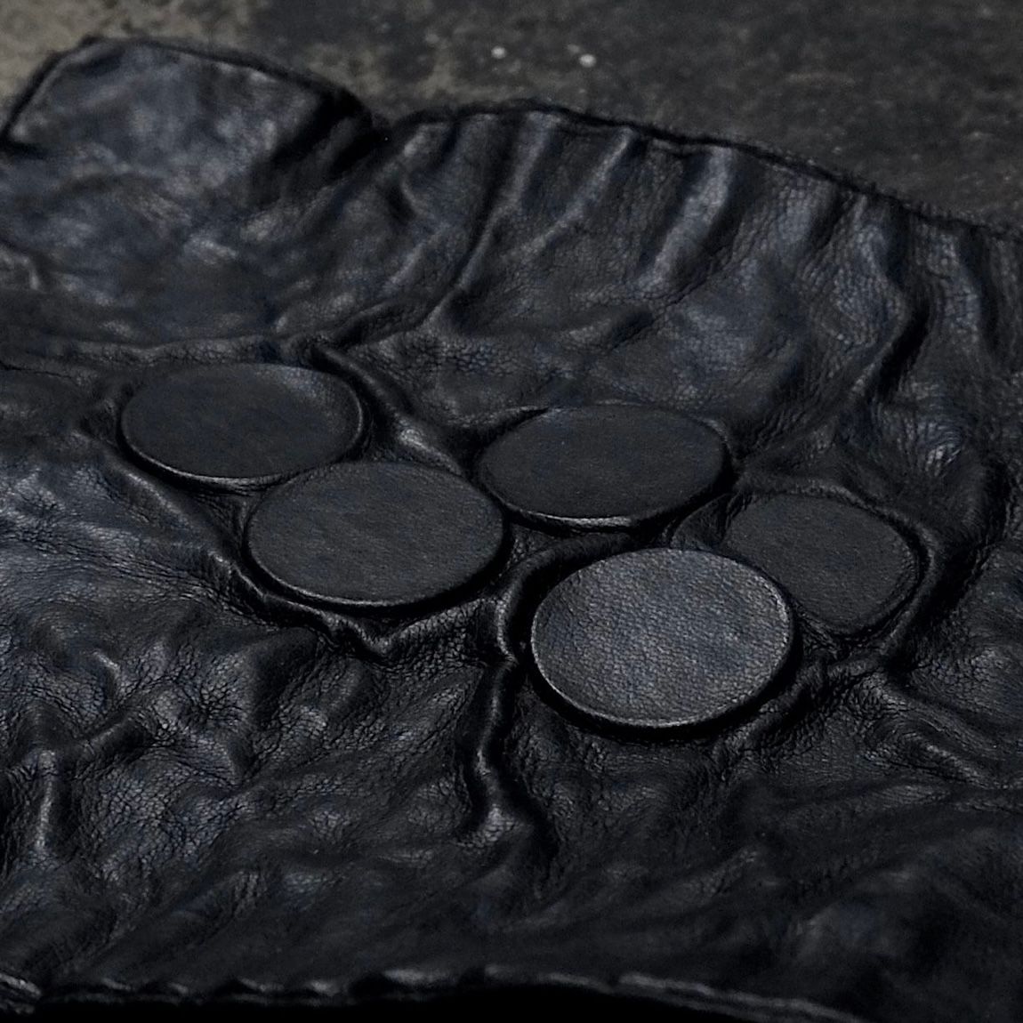 【お取り寄せ注文可能】Lead in Leather Tray(COIN)