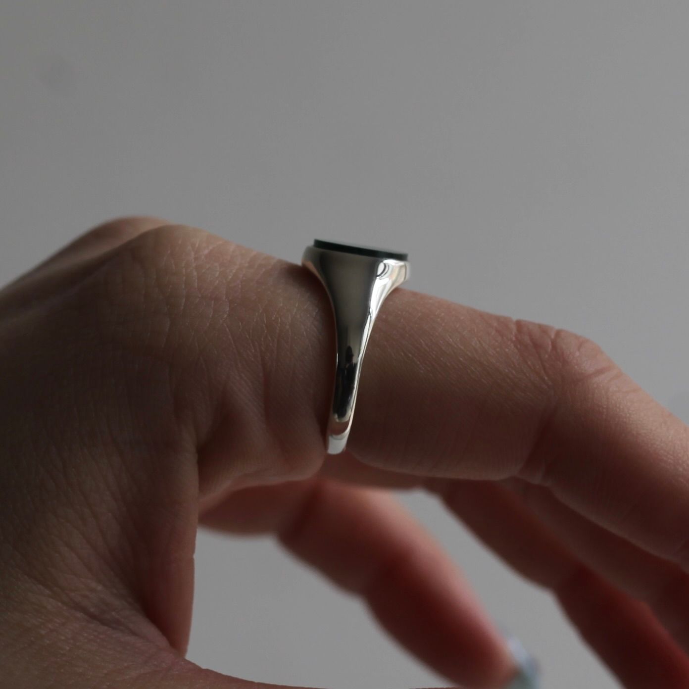 【残り一点】Signet Oval Ring M(MALACHITE)