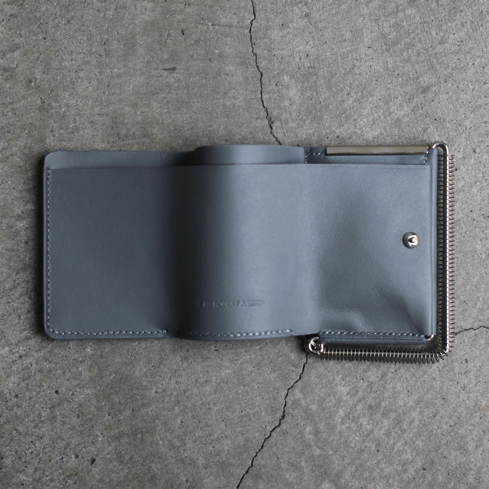 【残り一点】Coil Spring Trifold Wallet(HOOKE_LAMB)