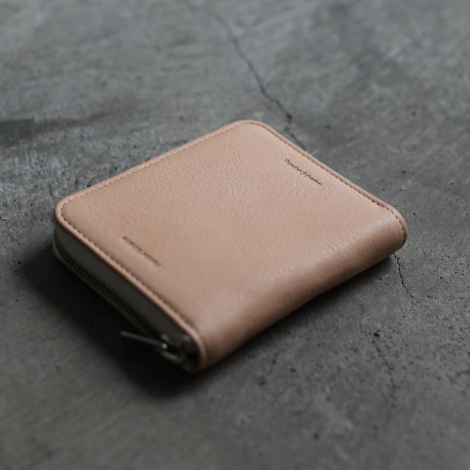 【再販売通知受付可能】Square Zip Purse(NATURAL)