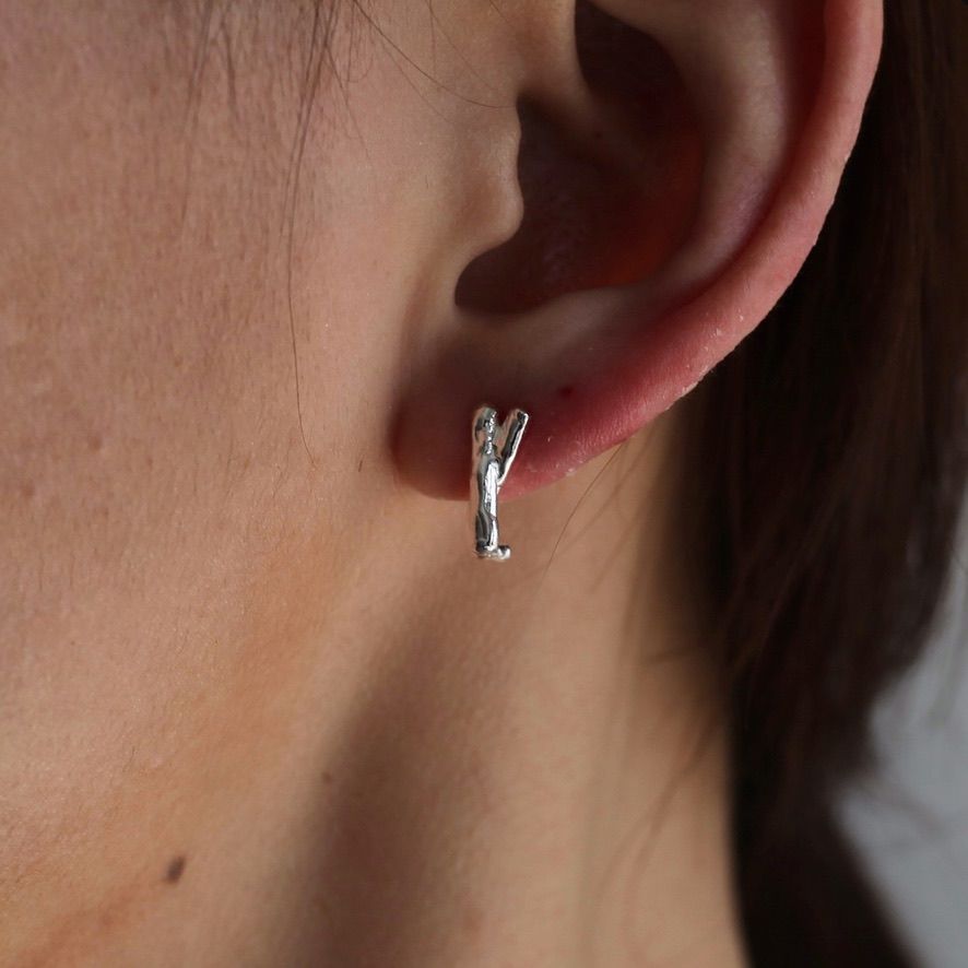 【お取り寄せ注文可能】Cross Earrings