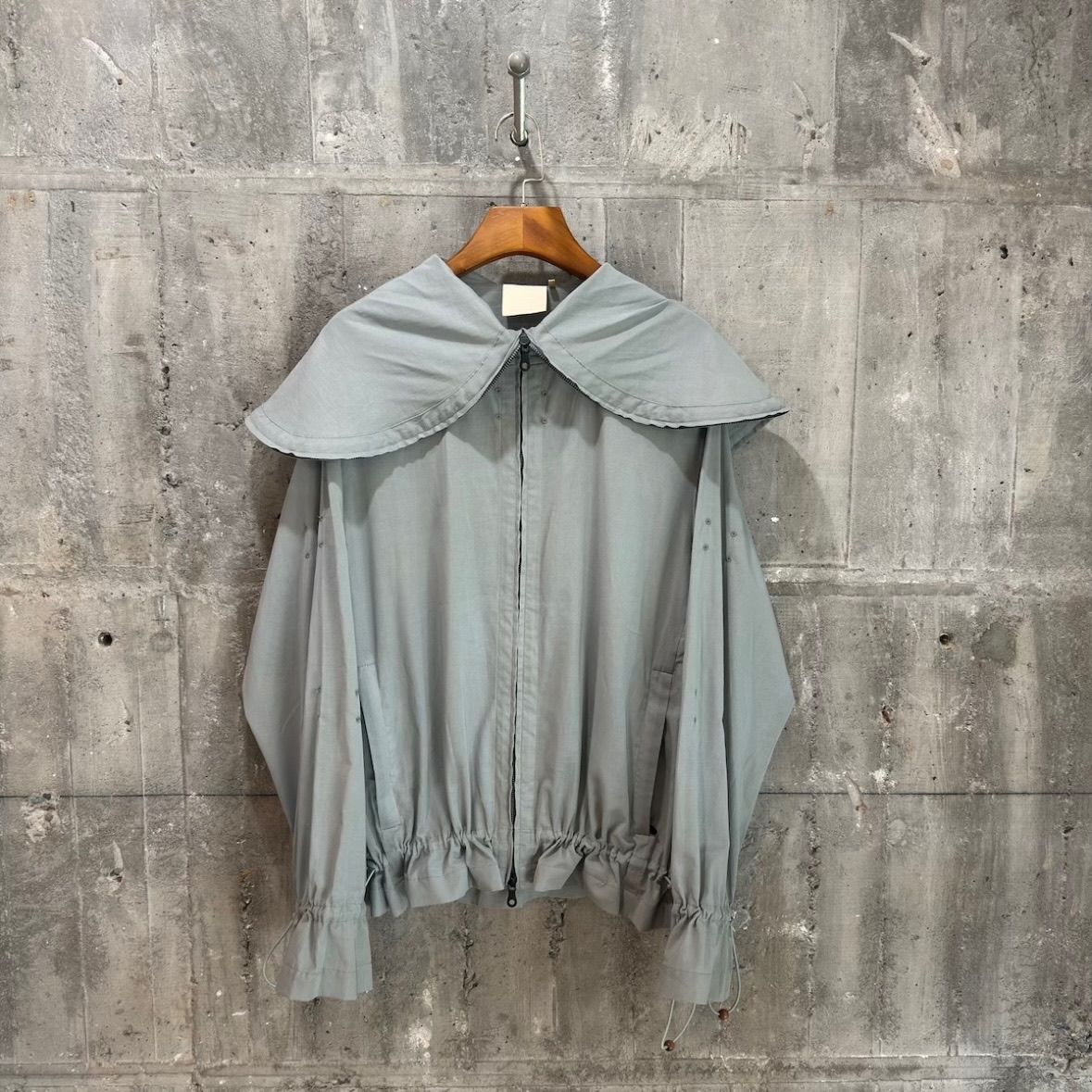 【残り一点】Trtrbz Hoodie