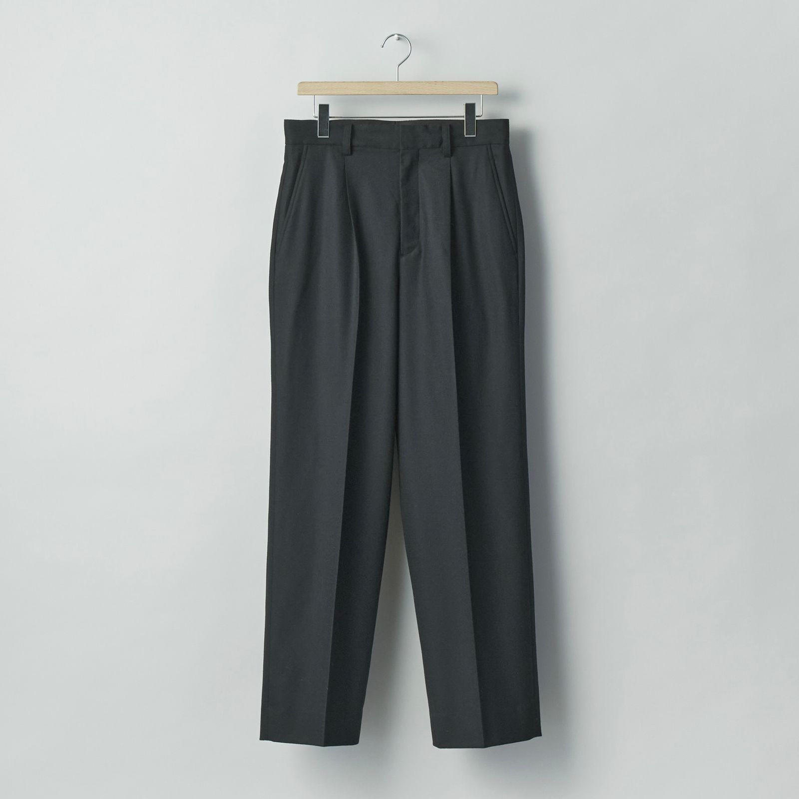 【残りわずか】Wool Flannel Straight Trousers