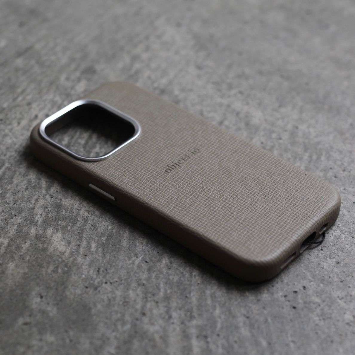【残り一点】MagSafe対応iPhoneケース(TAUPE)