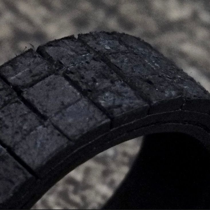 【お取り寄せ注文可能】Grid Leather Bangle