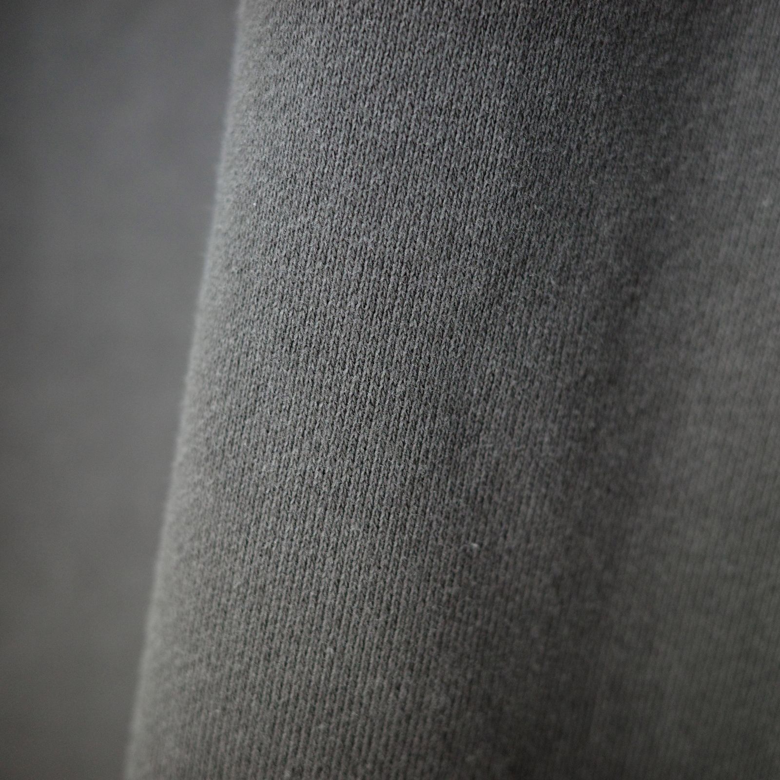 【残りわずか】Zip Sweat Hoodie