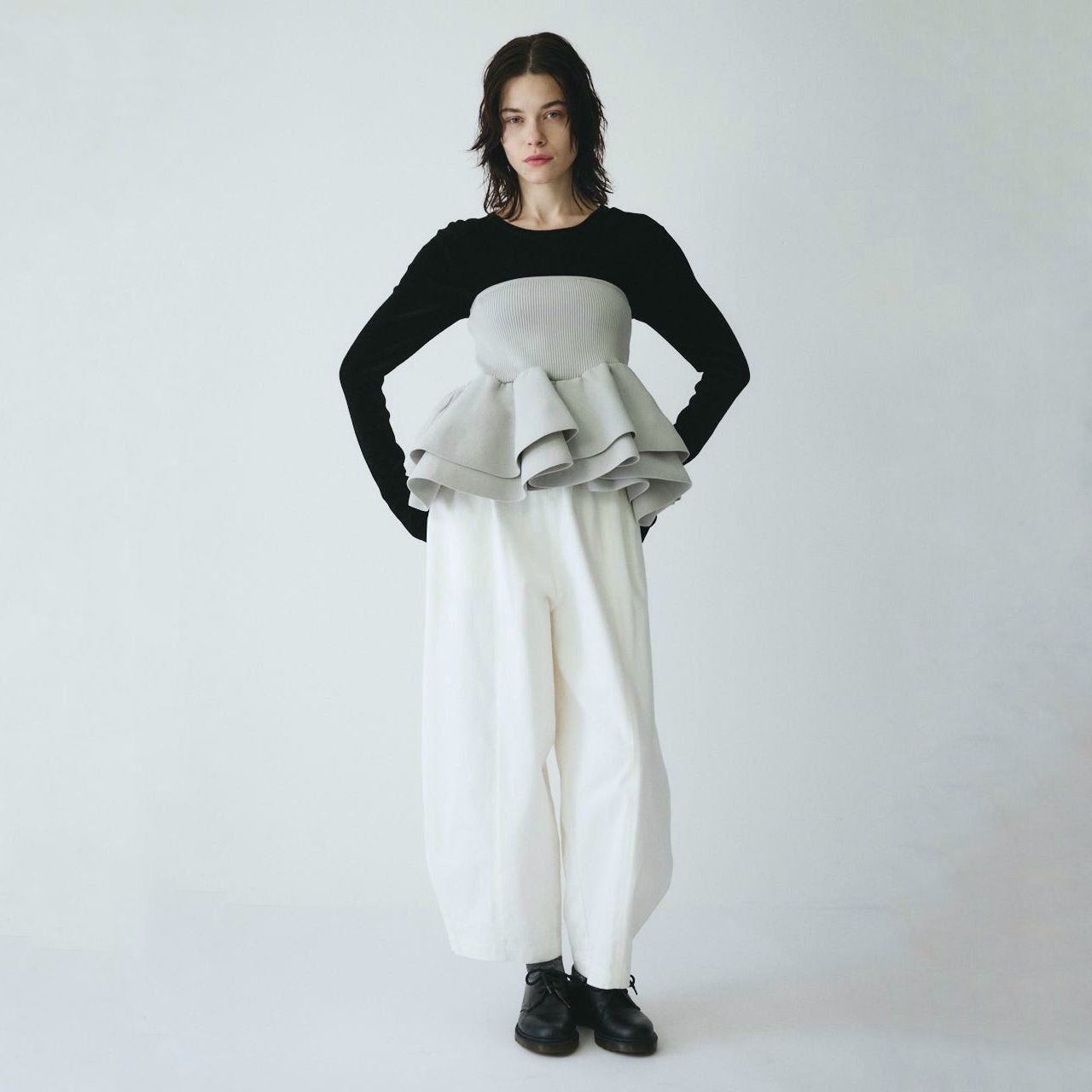 【再販売通知受付可能】Frill Hem Bustier