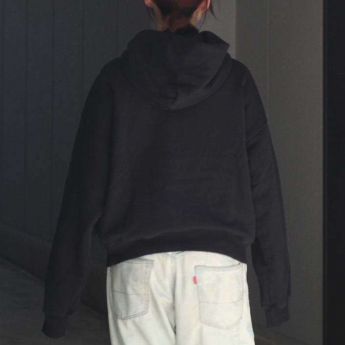 【残り一点】Black Darted Hoodie