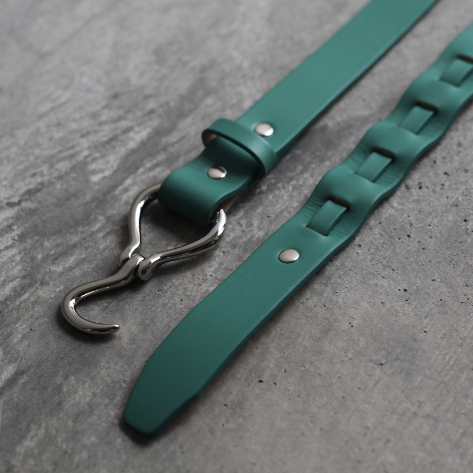 ITTIベルト　Herrie Hook Belt( ITTI | HERRIE HOOK BELT / THUG (Helly Hook Belt / Thug) Size