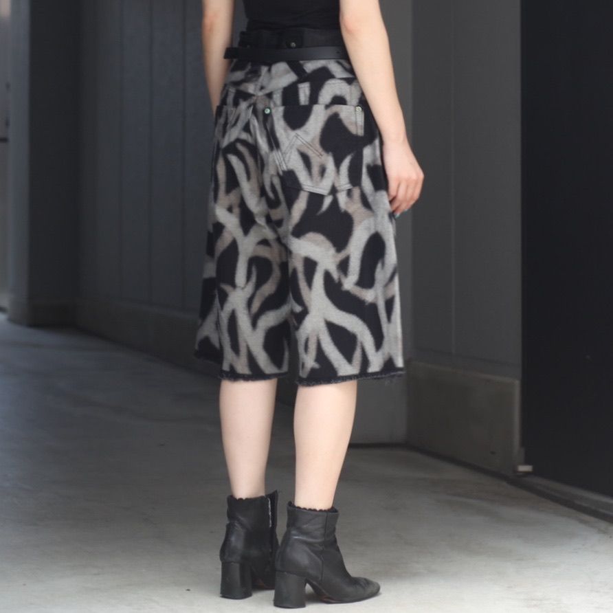【残りわずか】Cut Off Heavy Short Wide Jeans(DISCHARGE PRINTED ASAT CAMO)