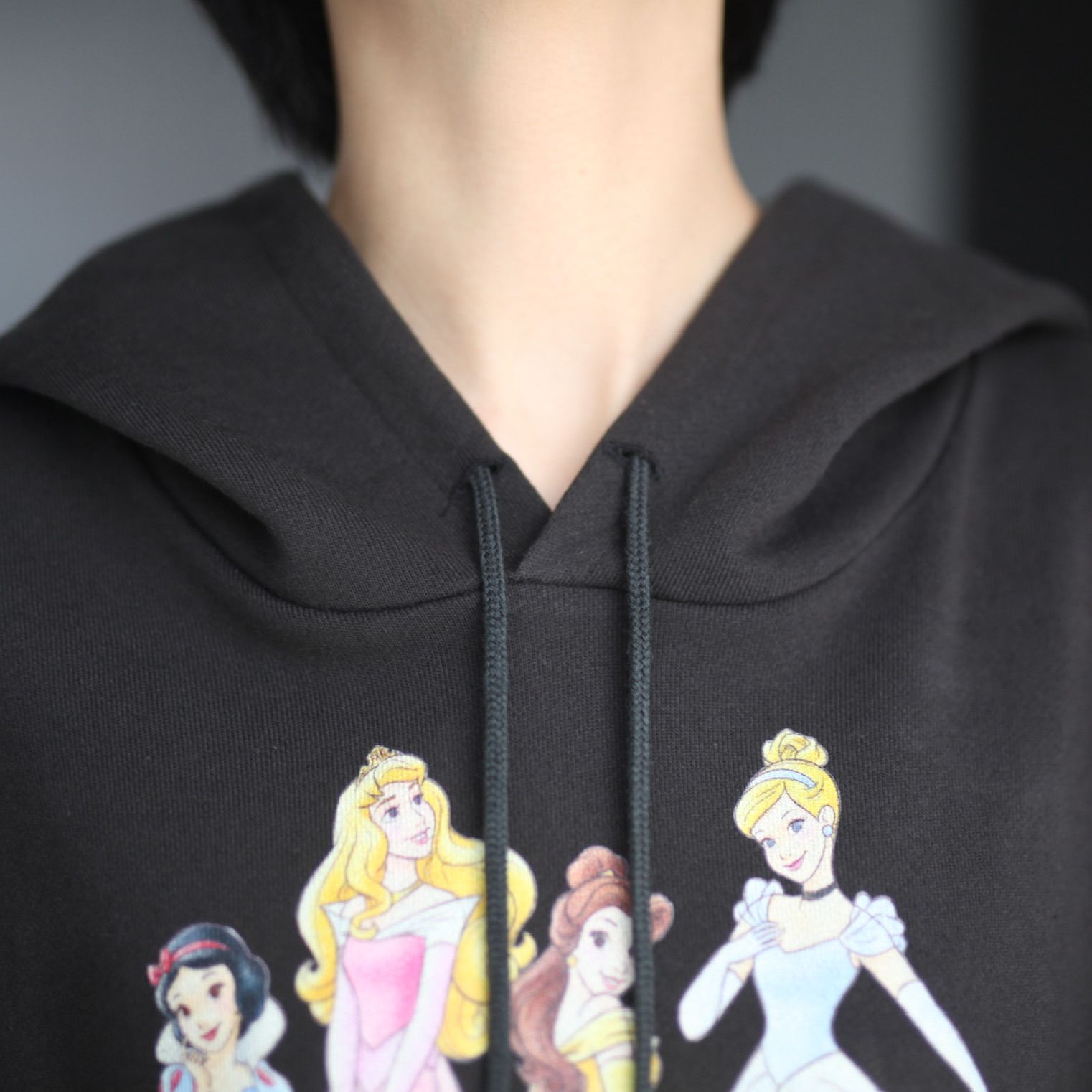 el conductorH - 【残り一点】Disney Stone Decorated Hooded Sweater 