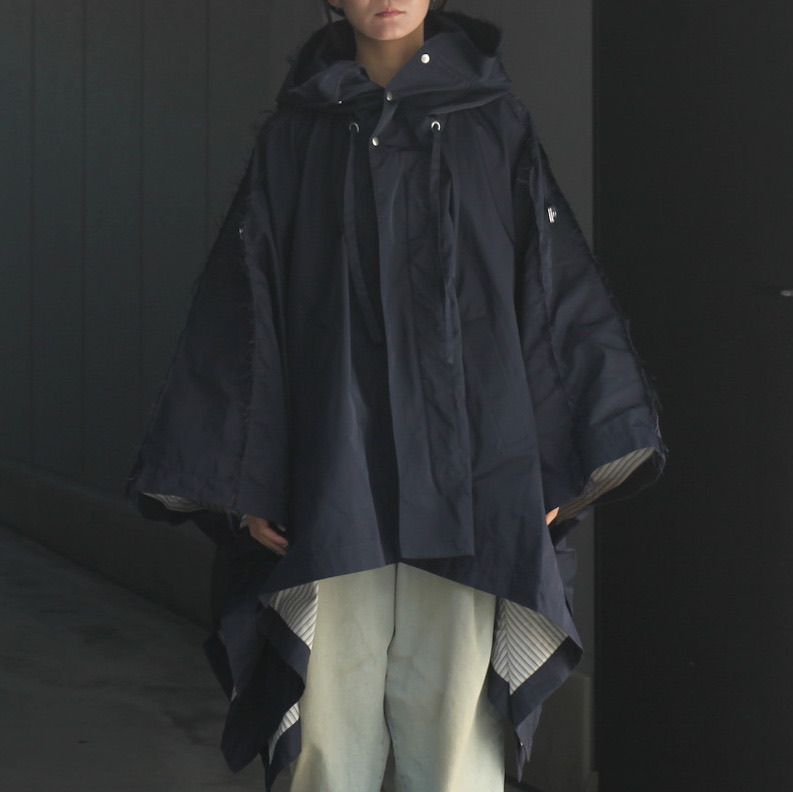 【残り一点】ポリエステルギャバジンフーデッドポンチョ