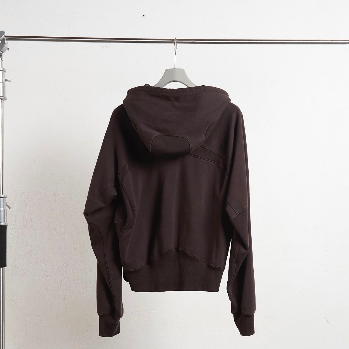 【残りわずか】Panelled Pullover Hoodie