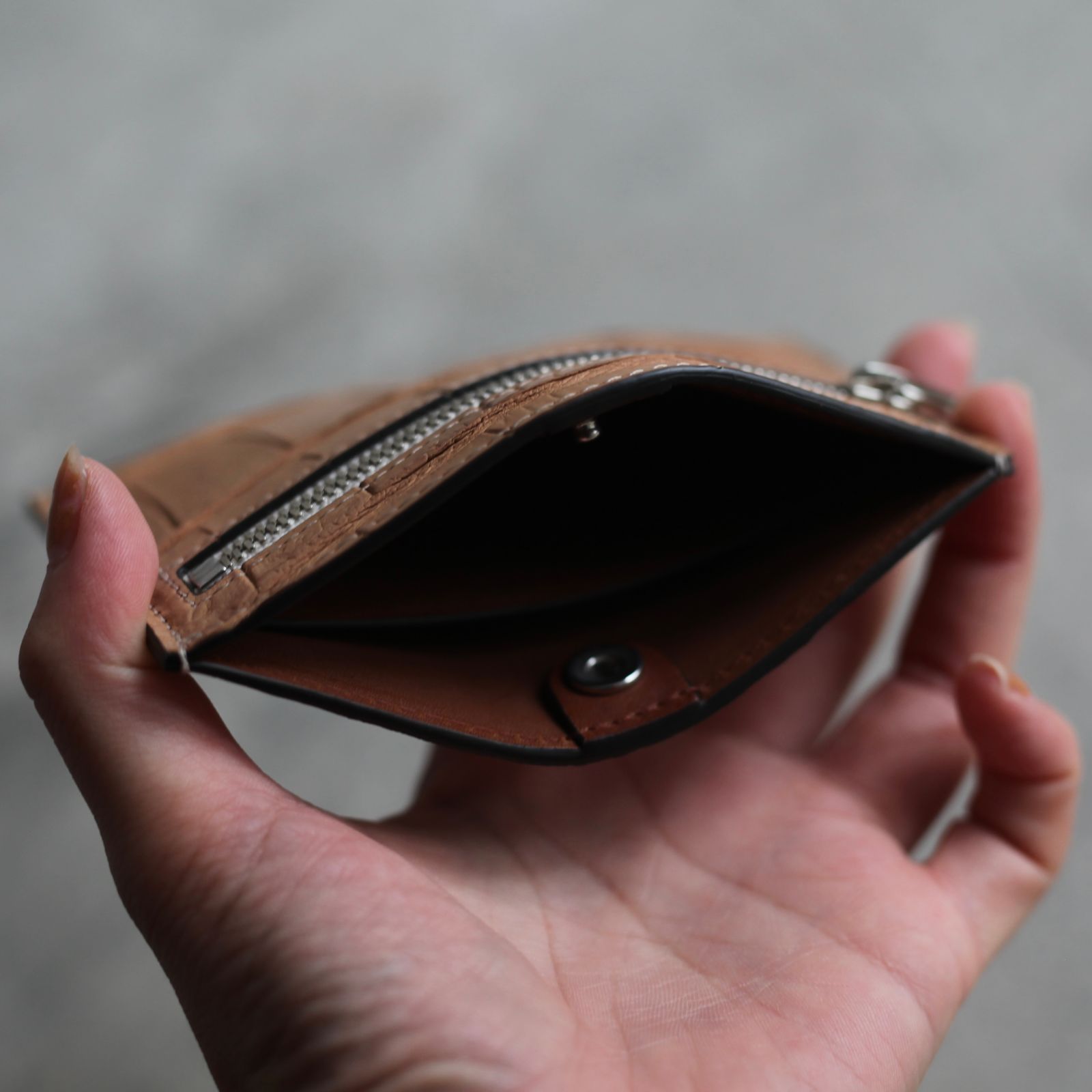 【残りわずか】Cristy Smart Card WLT(NUME CROCO)