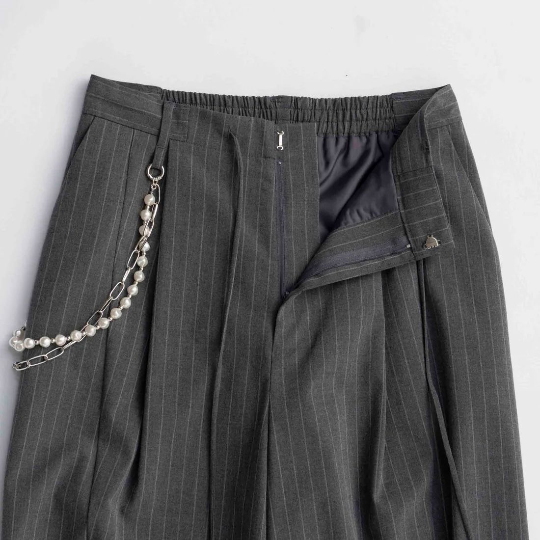 【残り一点】Chain Belt with Drape Hem Slacks