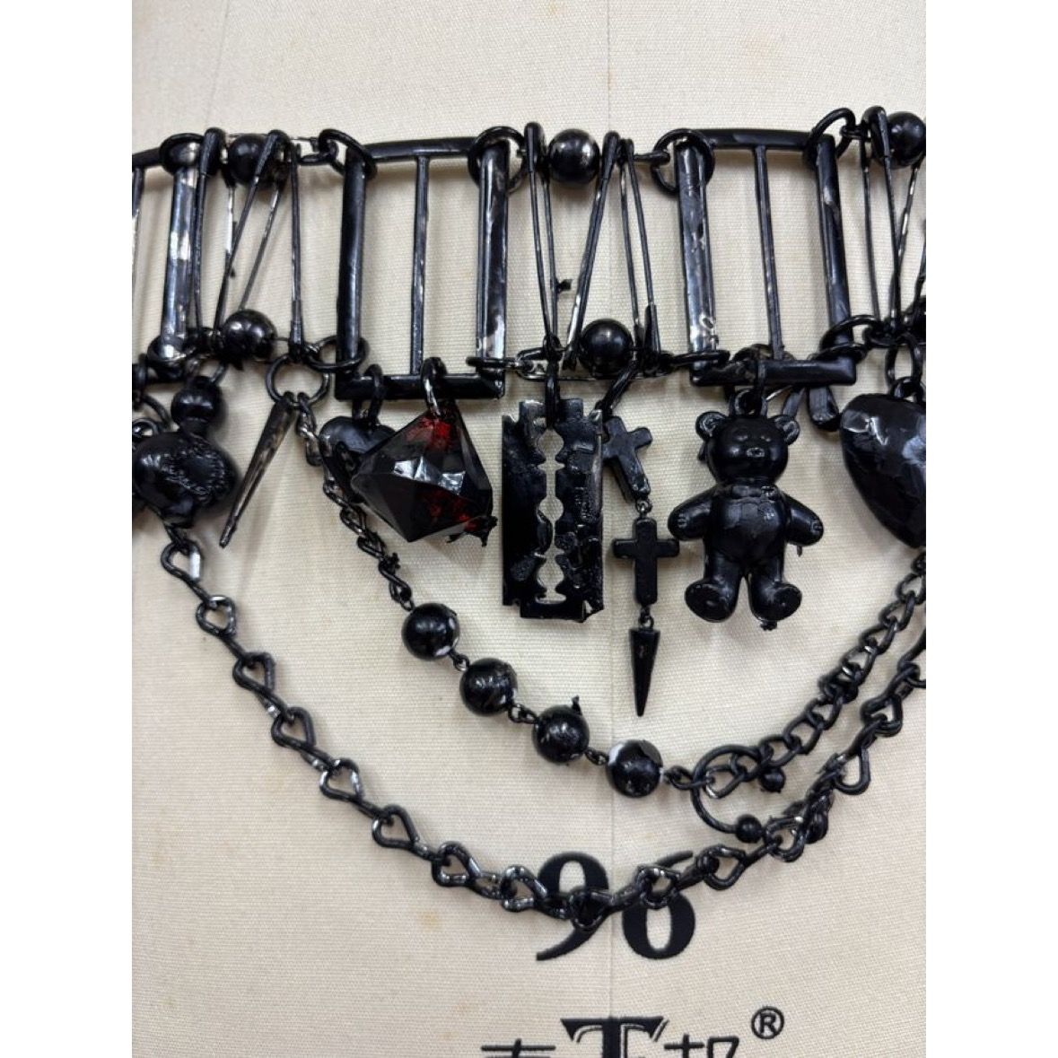 【残り一点】Crack Paint Chain Punk Belt