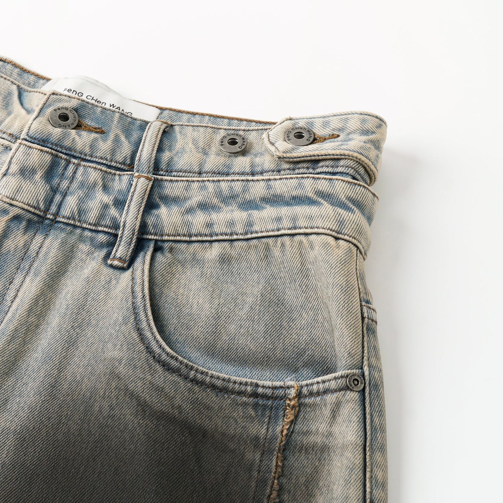 【残り一点】Blue-to-Black Vintage Ombre Jeans