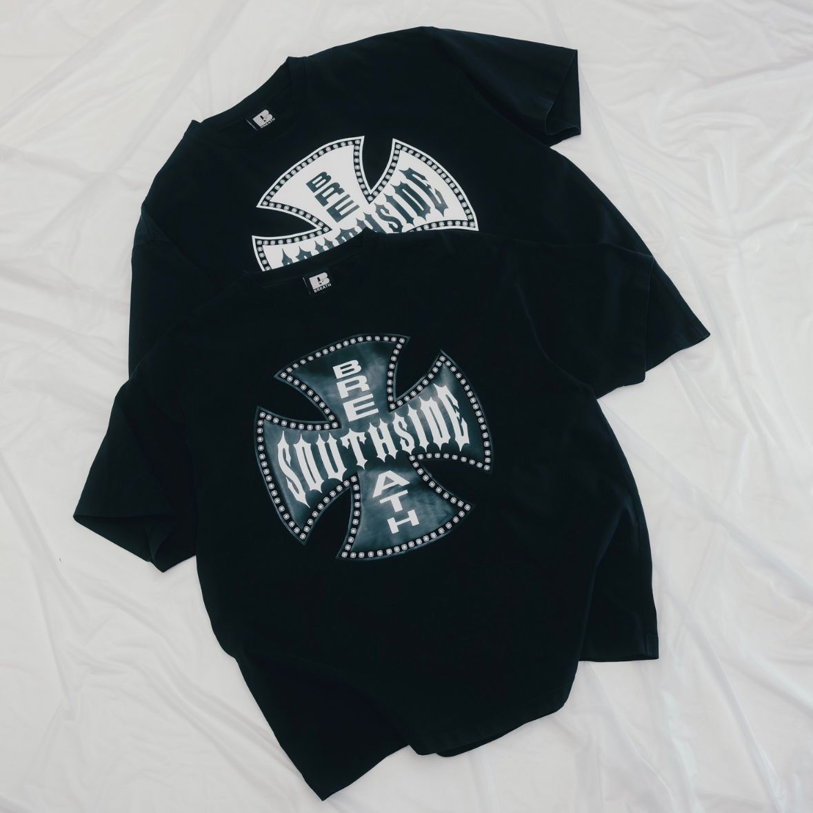 国内買付 BREATH SOUTHSIDE CROSS LOGO TEE ブレス ロゴ Tシャツ BREATHブレス SOUTHSIDE CROSS LOGO TEE black/black- 夜型大型
