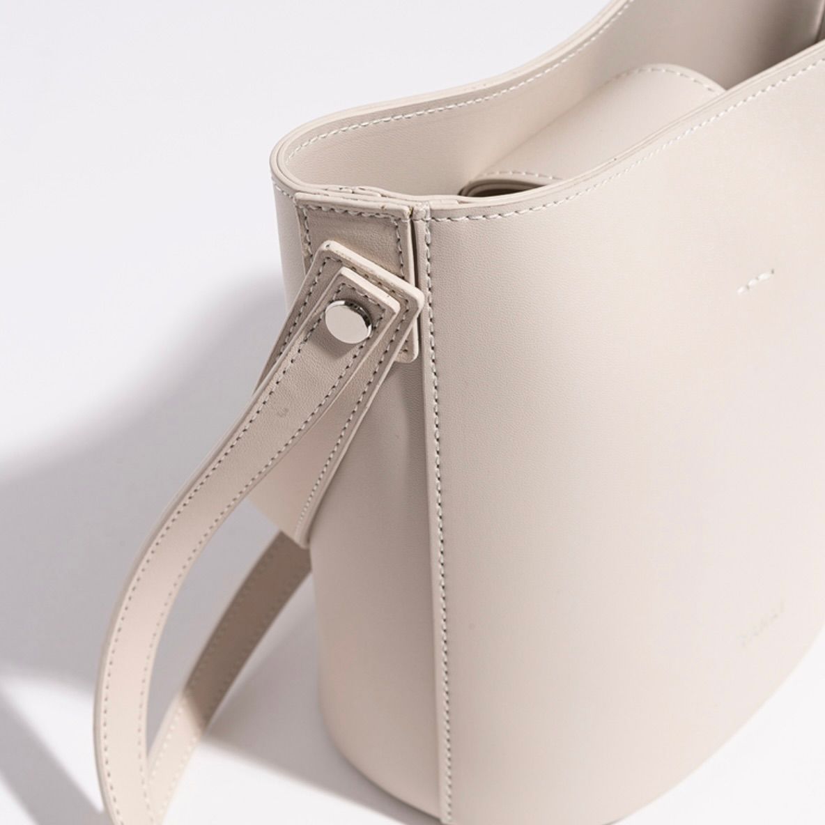 【残り一点】Cross Body Bag