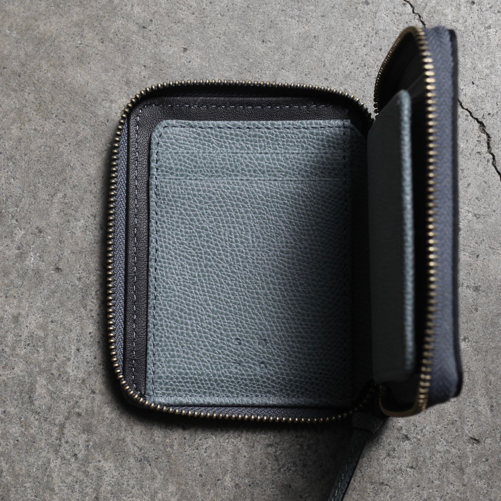 【残り一点】Round Zip Purse(DEG/VAL)