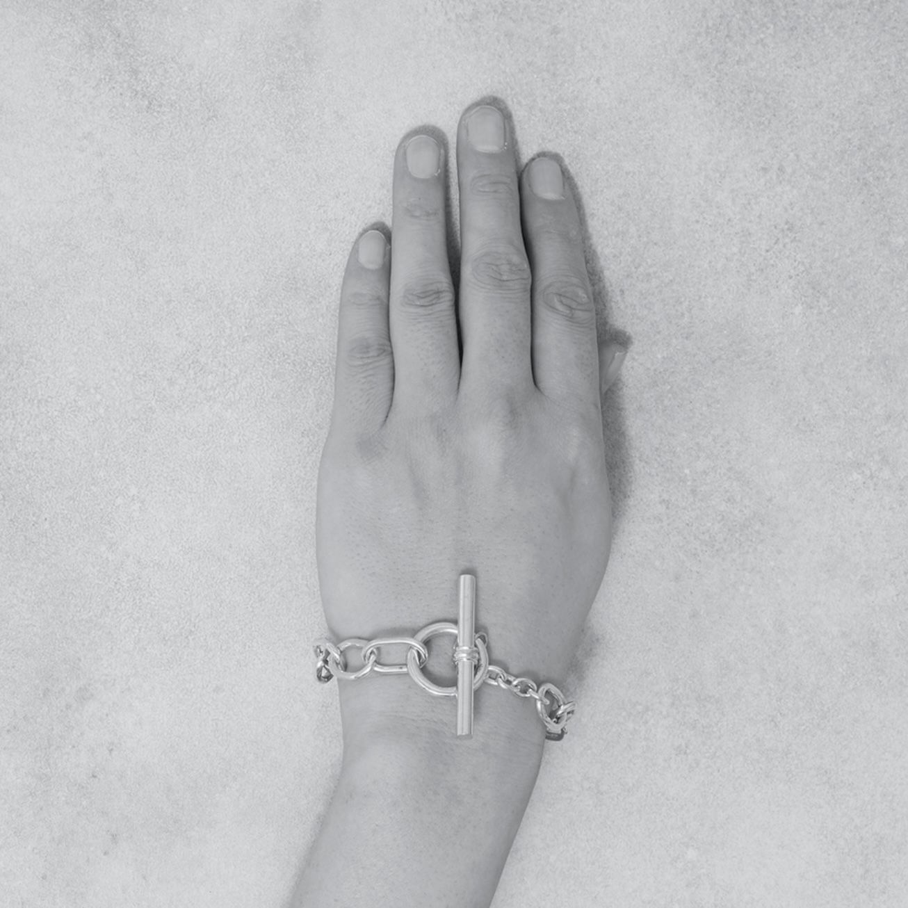 【お取り寄せ注文可能】Oval Link T-Bar Bracelet(WHITE)