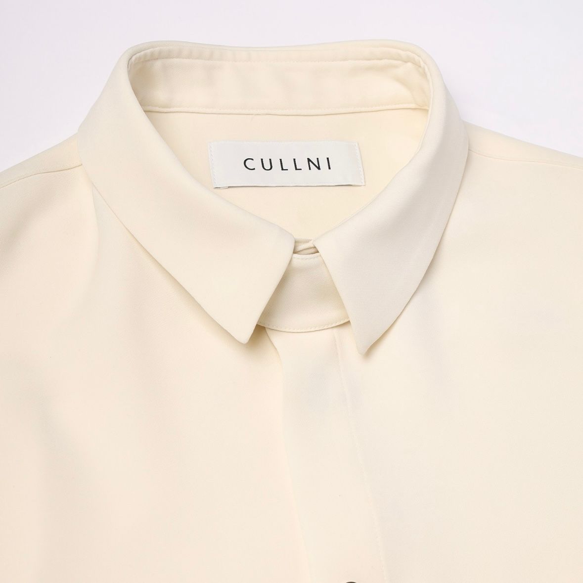 【残り一点】Double Satin Minimal Chin Tab Long Sleeve Shirt