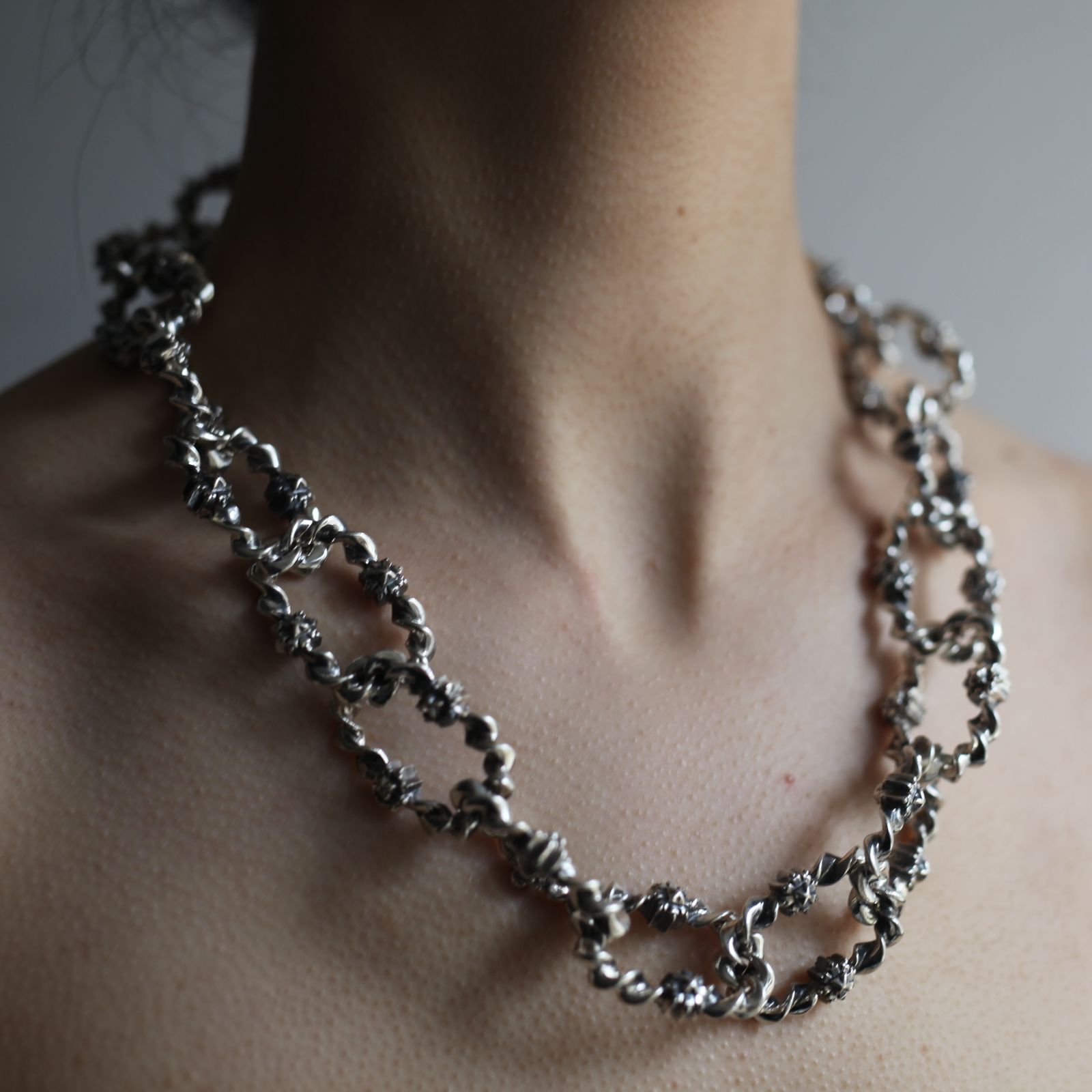 【お取り寄せ注文可能】Twist Angle Chain Neckless(SILVER)