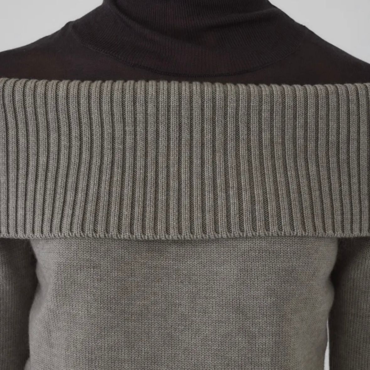 【残り一点】Docking Off Shoulder Tops
