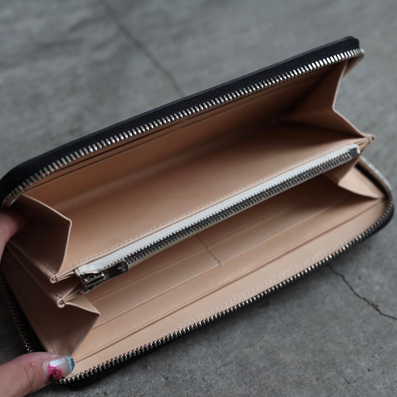 【再販売通知受付可能】Long Zip Purse(BLACK)