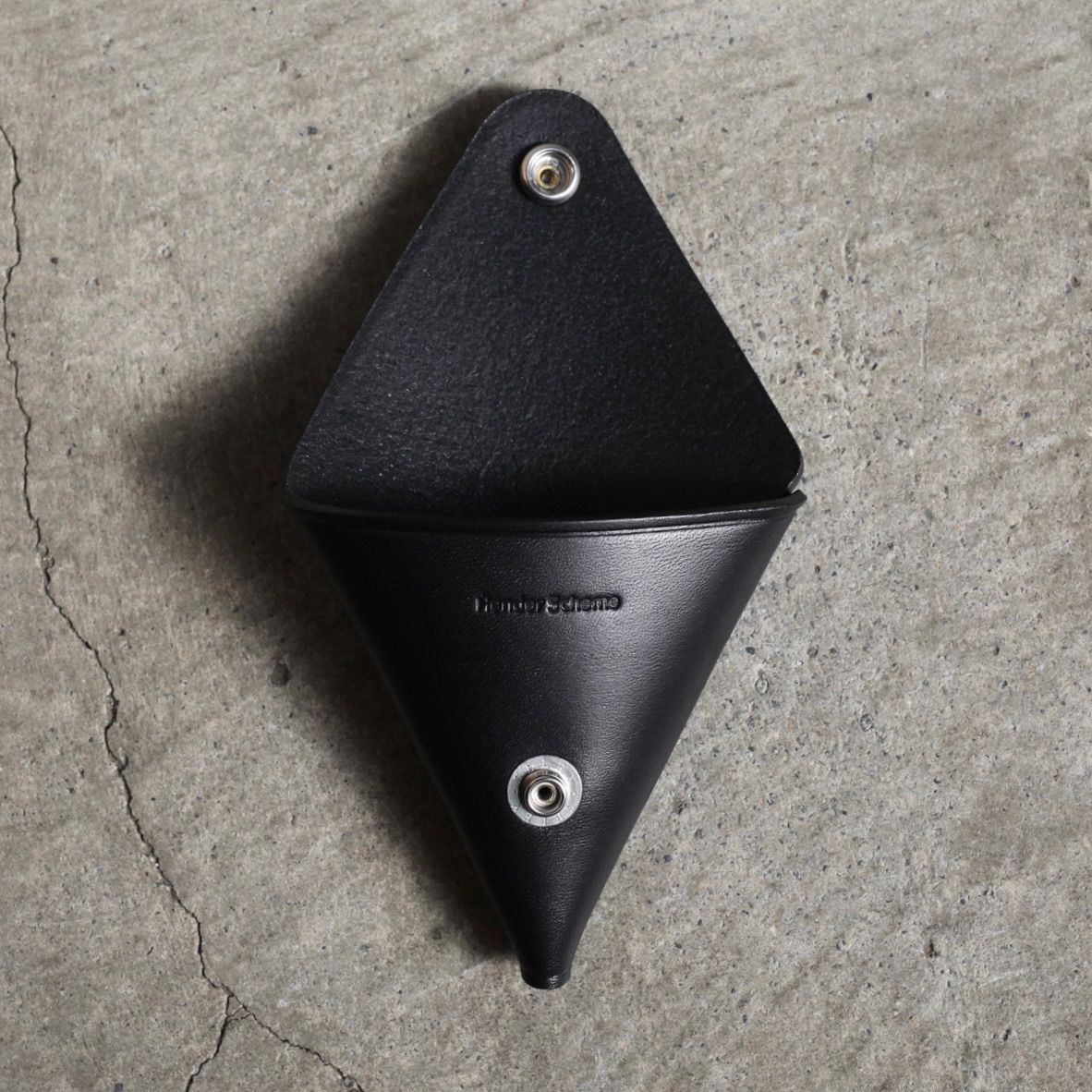 【再販売通知受付可能】Triangle Coin Case(BLACK)
