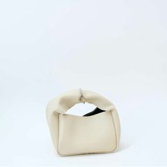 【残りわずか】Cube Ring Muff