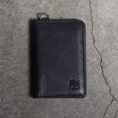【再販売通知受付可能】カードケース  IL BISONTE