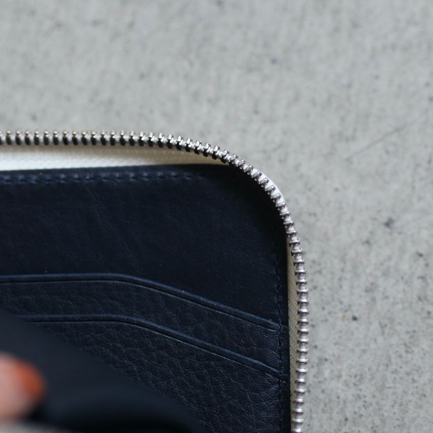 【残りわずか】L Zip Purse(NAVY)