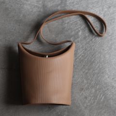 【残り一点】Cardboard Tube Shoulder Bag