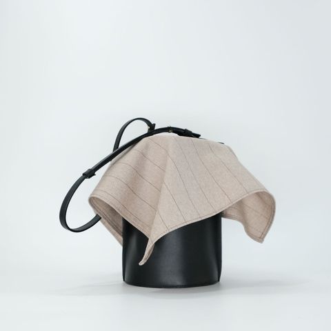 【残りわずか】Detachable Scarf Shoulder