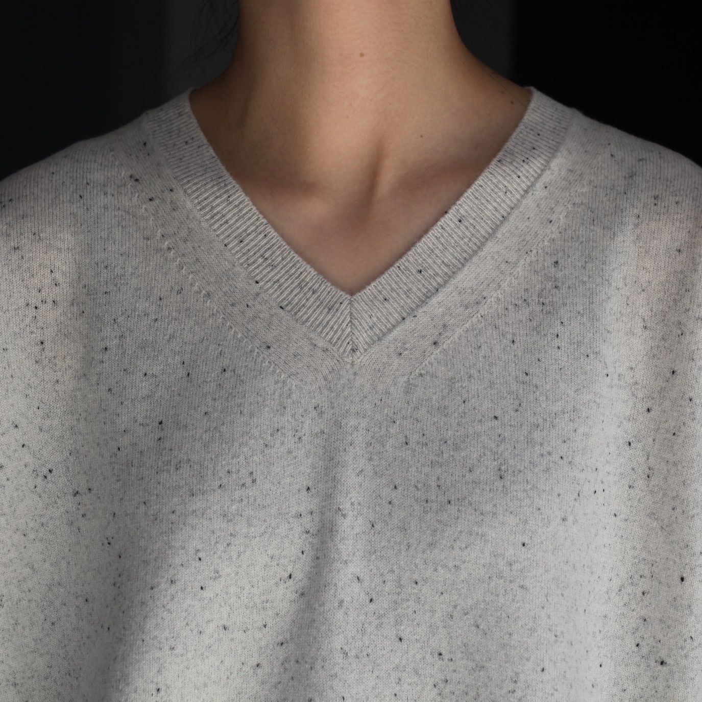 【残り一点】L/S V Neck