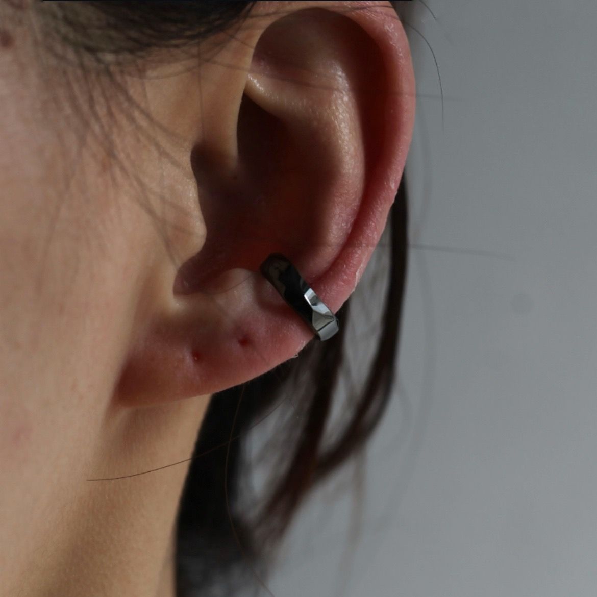 【残り一点】Crockery Ring Ear Cuff(BLACK)