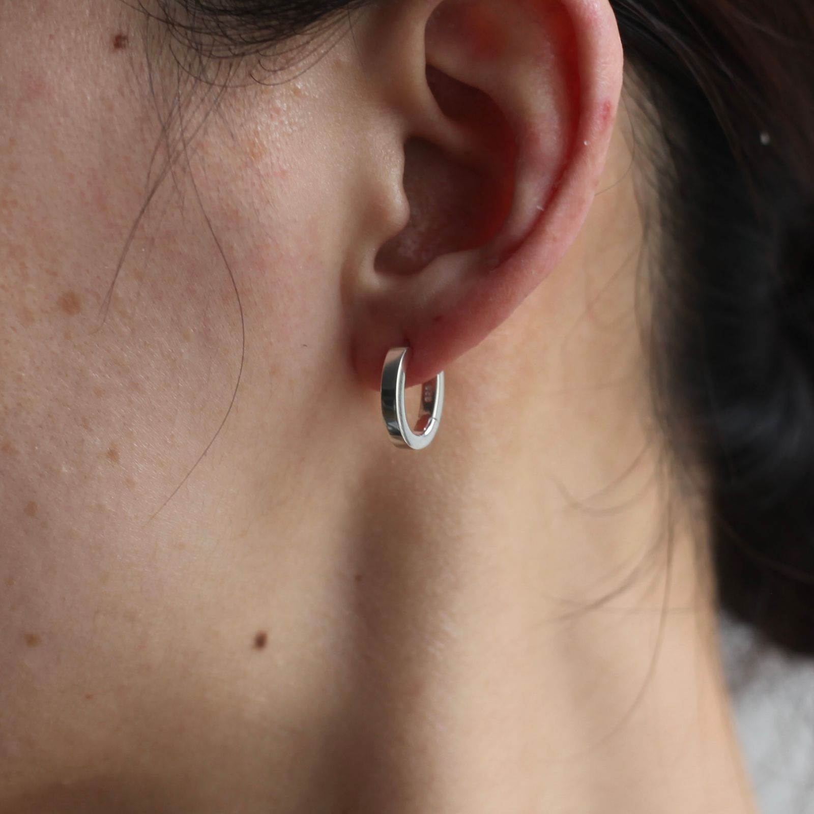 【残り一点】Flat Oval Hoop Earrings