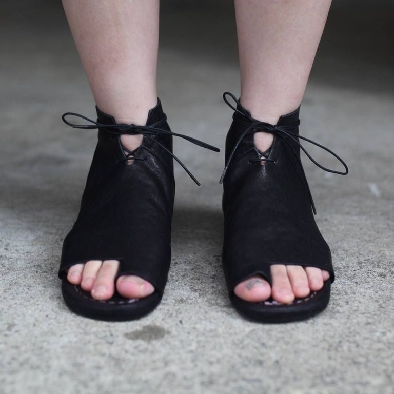 レザー種類 : WAXED HORSE(BLACK)
※商品ページ画像のレザー及び、仕様はサンプルとしてご覧ください。