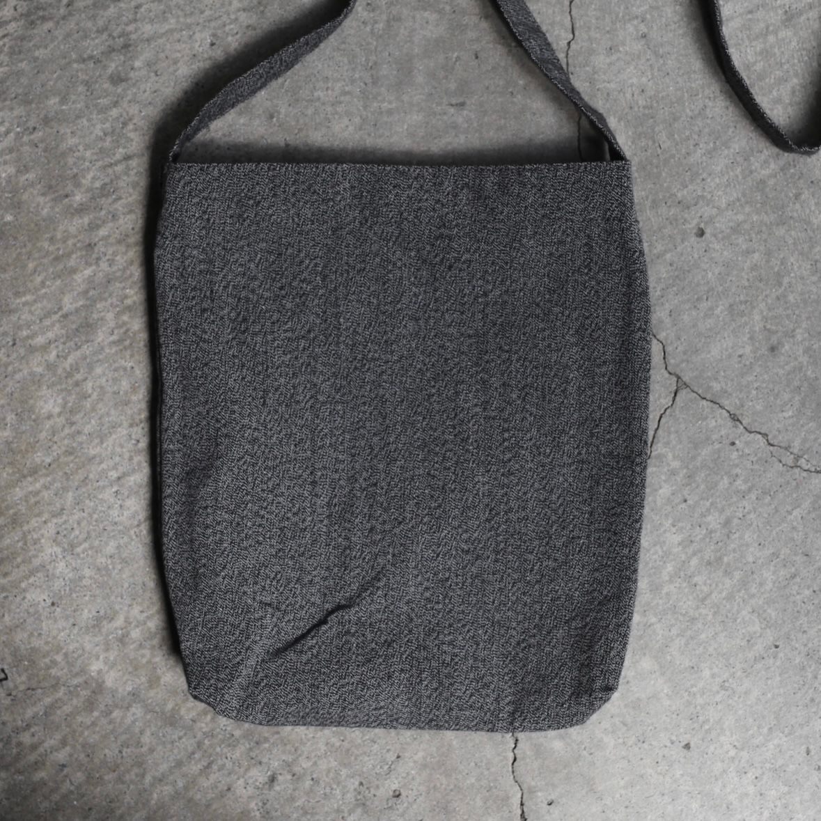 【残りわずか】Researcher Bag Small(B&W)