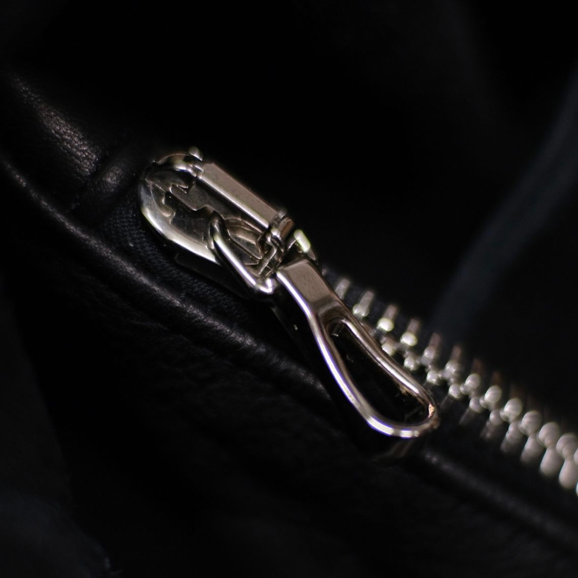 【お取り寄せ注文可能】Leather Shoulder Bag