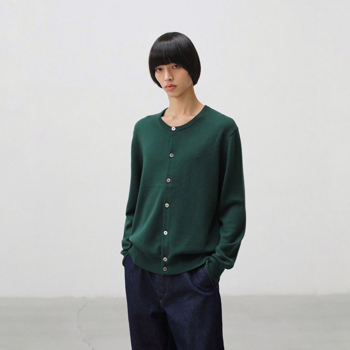 【残り一点】Solid Round Neck Cardigan