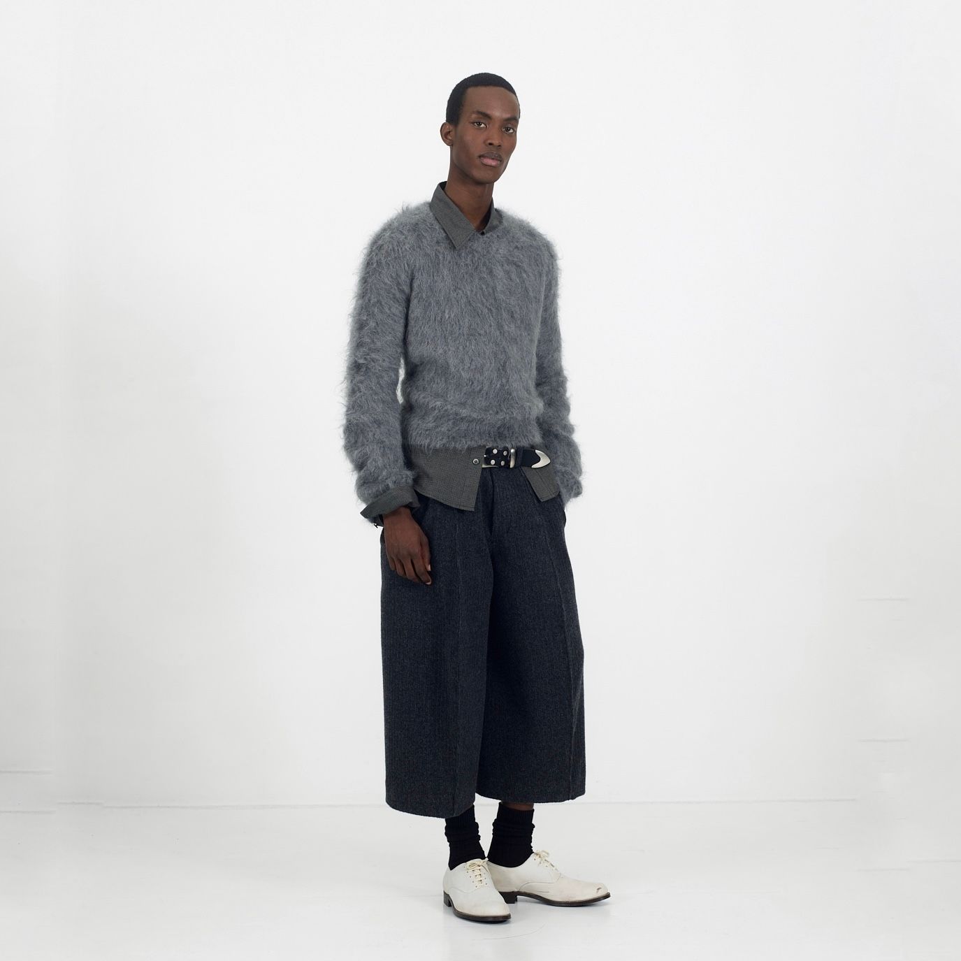 【残り一点】Brushed Mohair V-Neck Sweater